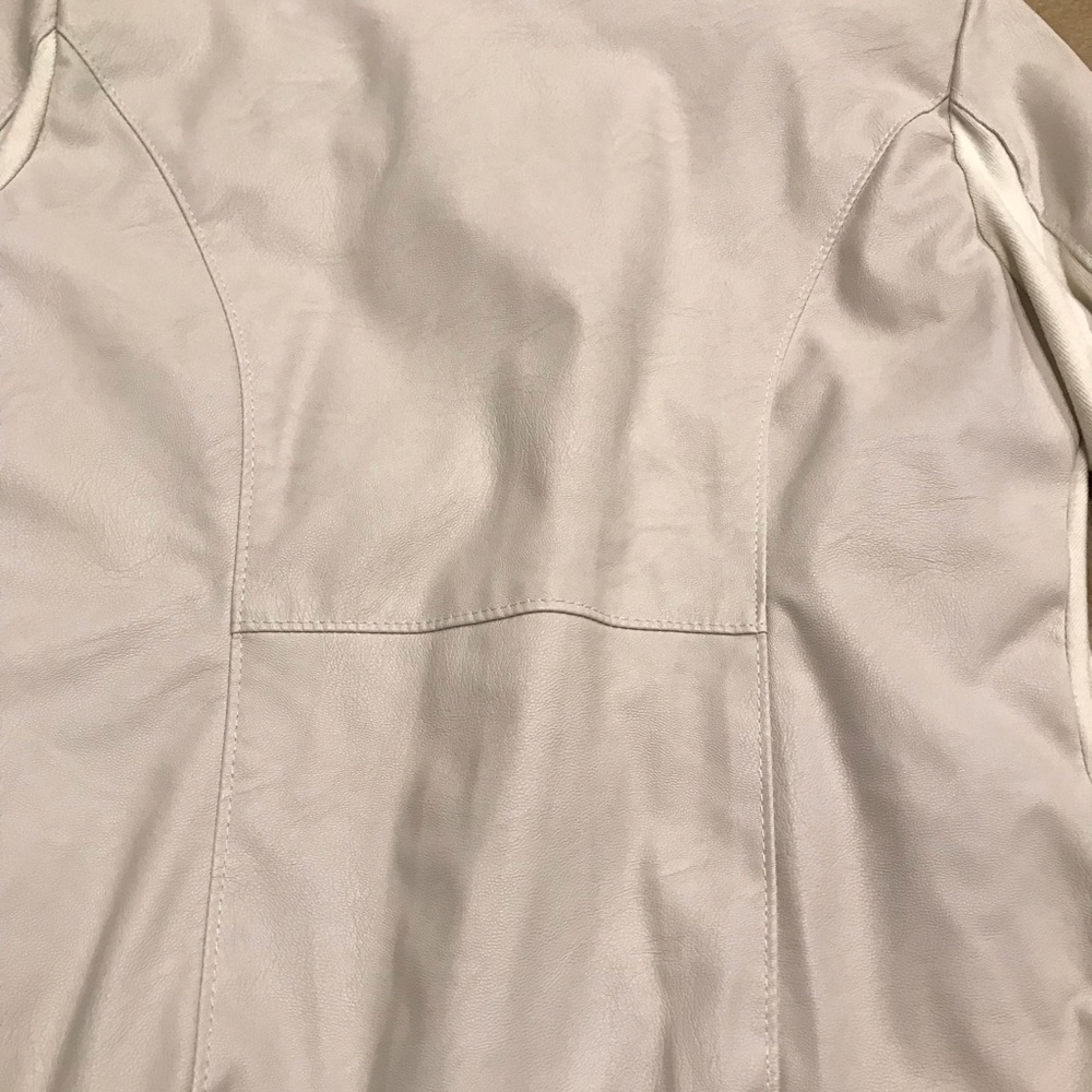 BLANK NYC Faux Leather Jacket - Picture 4 of 7